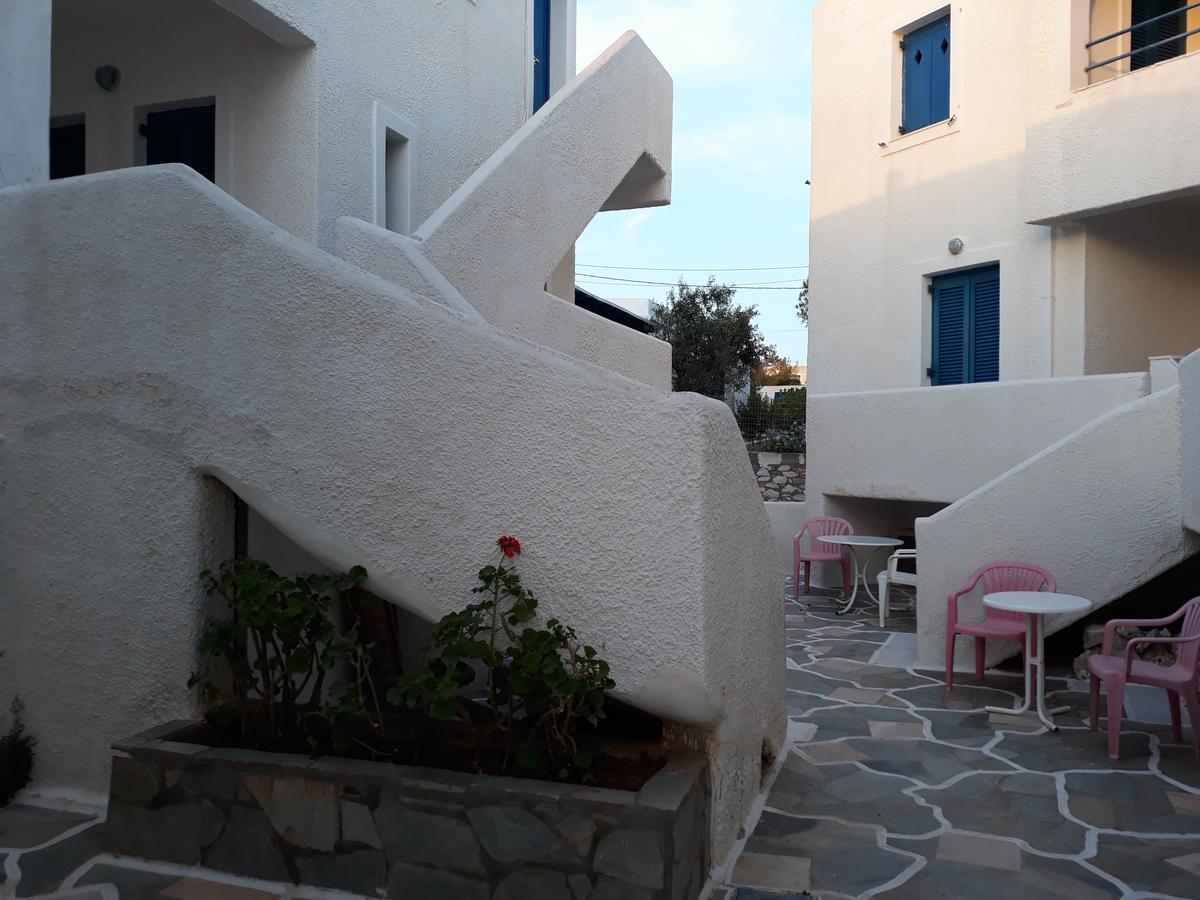 Holidays In Paros Алікі Екстер'єр фото
