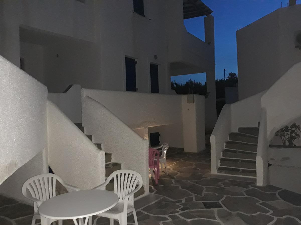 Holidays In Paros Алікі Екстер'єр фото